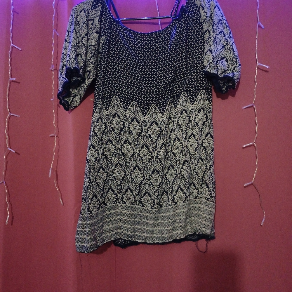 Shirt small loose-fitting
